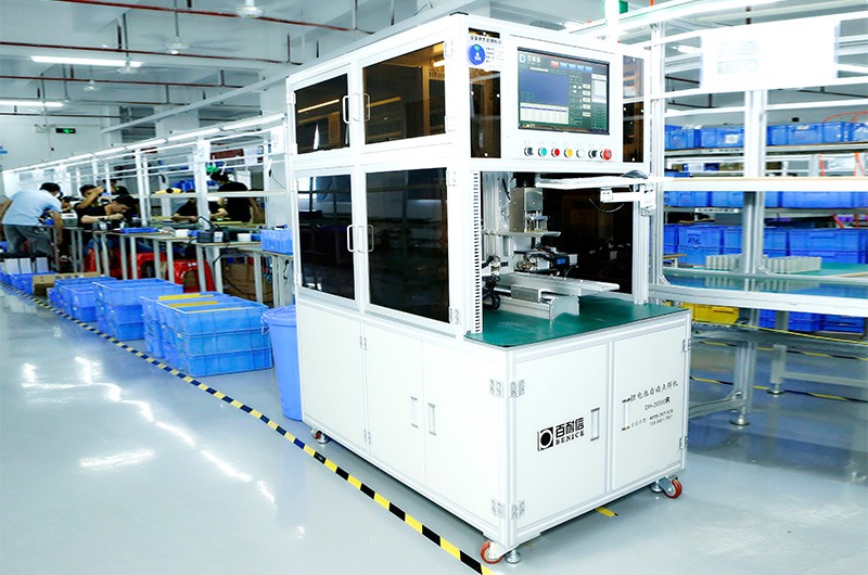 Automatic spot welding machine